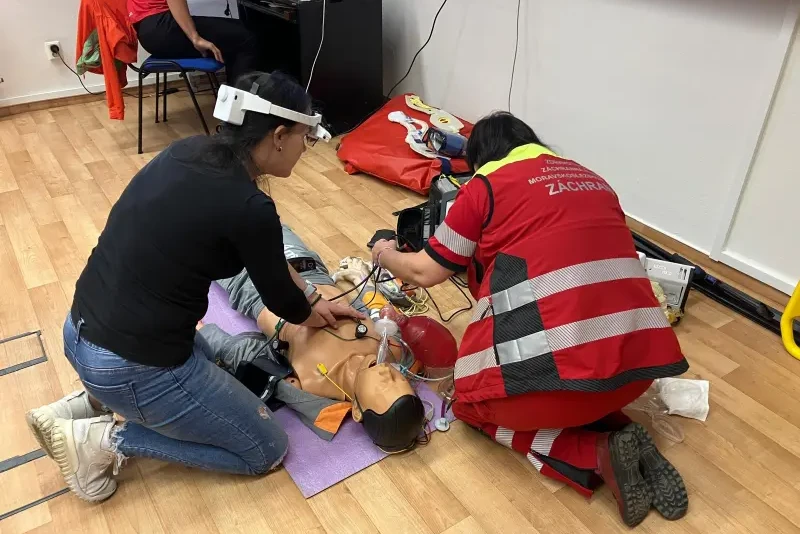 Emergency care with vital data in view